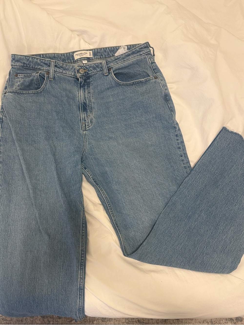 Abercrombie & Fitch The 90’s Relaxed Jean High Rise